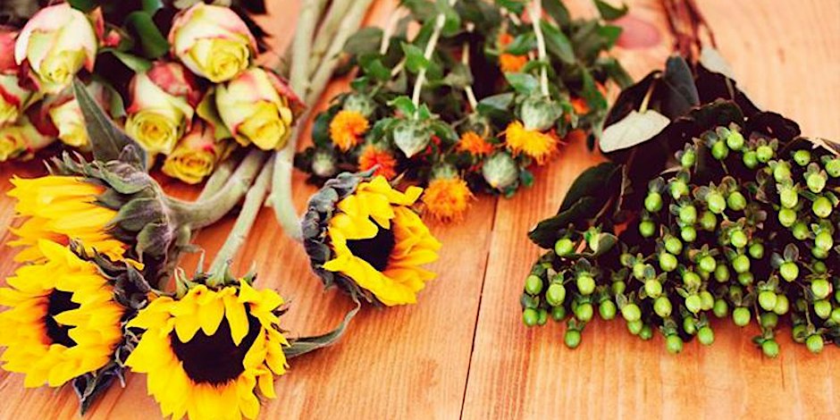 Fall Wreath-Making & Centerpiece Workshop in Asheville